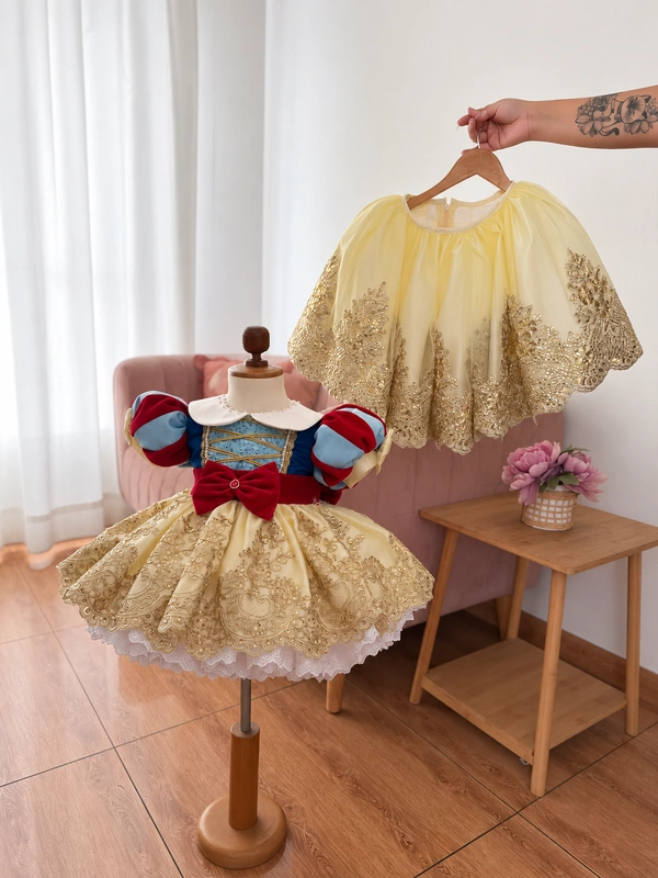 Snow White 2-in-1 Dress · Model 2