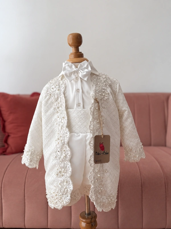 Traje de bautizo para niño ivory